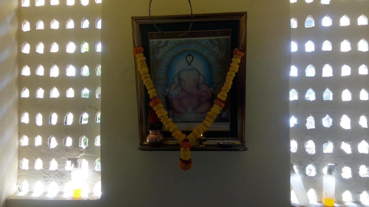 Hotel Sarang Lodge Panvel Extérieur photo