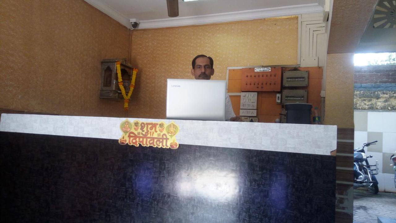 Hotel Sarang Lodge Panvel Extérieur photo