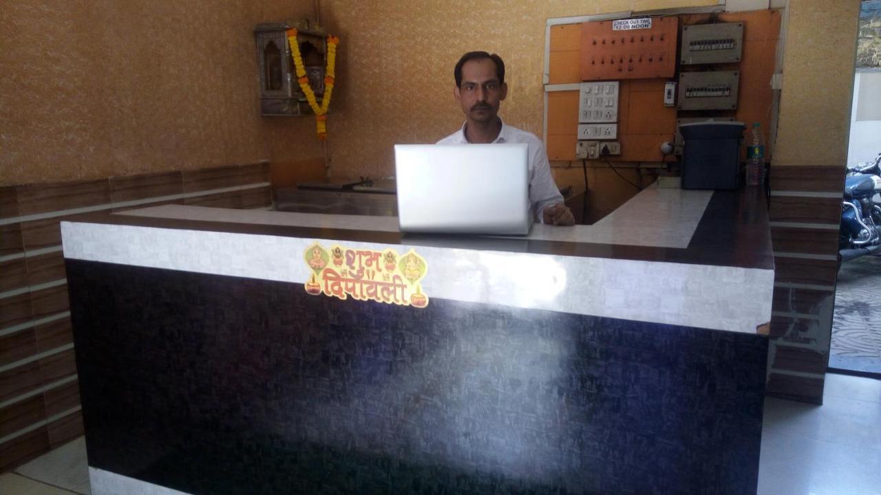 Hotel Sarang Lodge Panvel Extérieur photo
