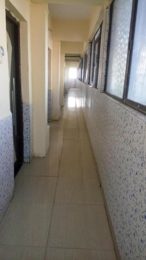 Hotel Sarang Lodge Panvel Extérieur photo